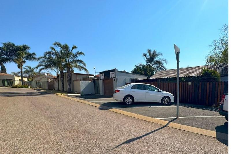 To Let 2 Bedroom Property for Rent in Zwartkop Ext 7 Gauteng