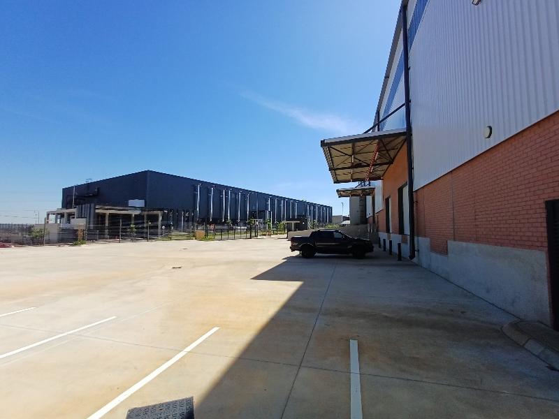 To Let commercial Property for Rent in Samrand Business Park Gauteng