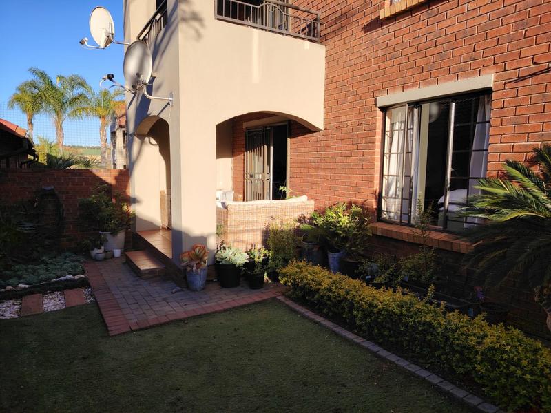 To Let 2 Bedroom Property for Rent in Eco Park Gauteng