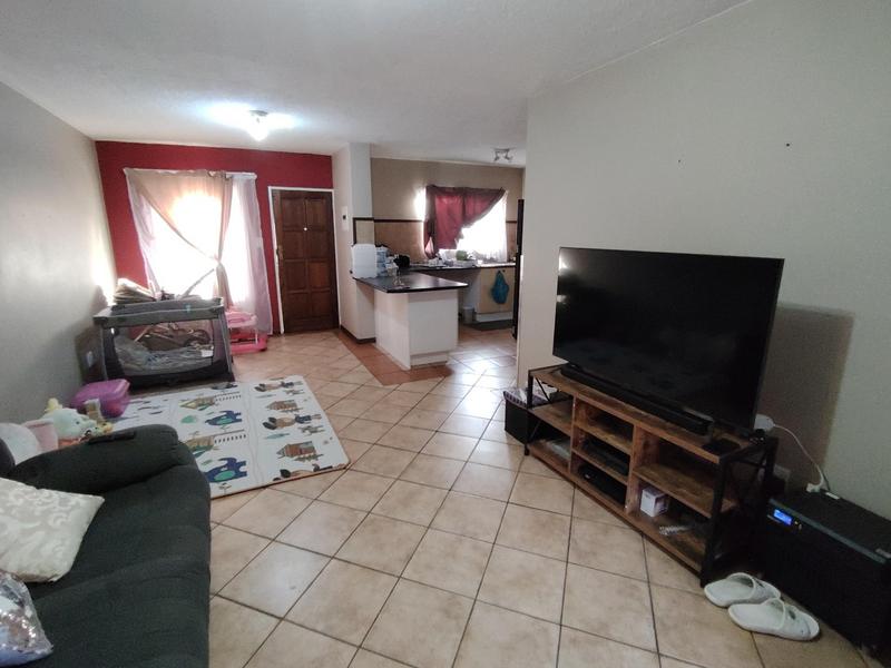 To Let 2 Bedroom Property for Rent in Eco Park Gauteng