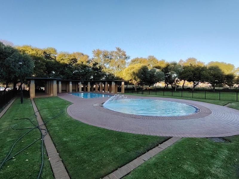 To Let 2 Bedroom Property for Rent in Eco Park Gauteng