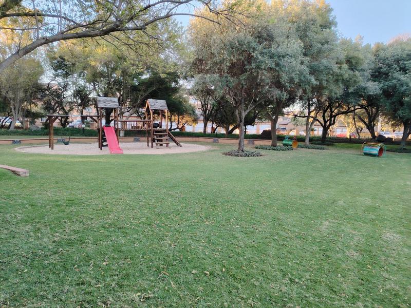 To Let 2 Bedroom Property for Rent in Eco Park Gauteng