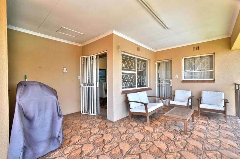 5 Bedroom Property for Sale in Glenvista Gauteng