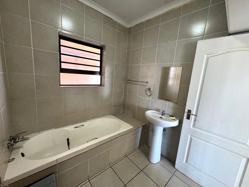 To Let 2 Bedroom Property for Rent in Brentwood Park Gauteng