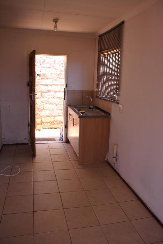 To Let 2 Bedroom Property for Rent in Protea Glen Gauteng