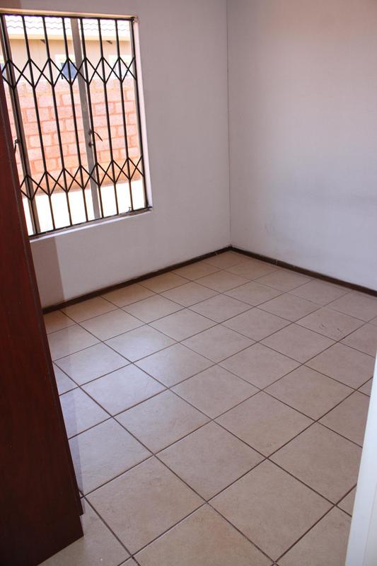 To Let 2 Bedroom Property for Rent in Protea Glen Gauteng