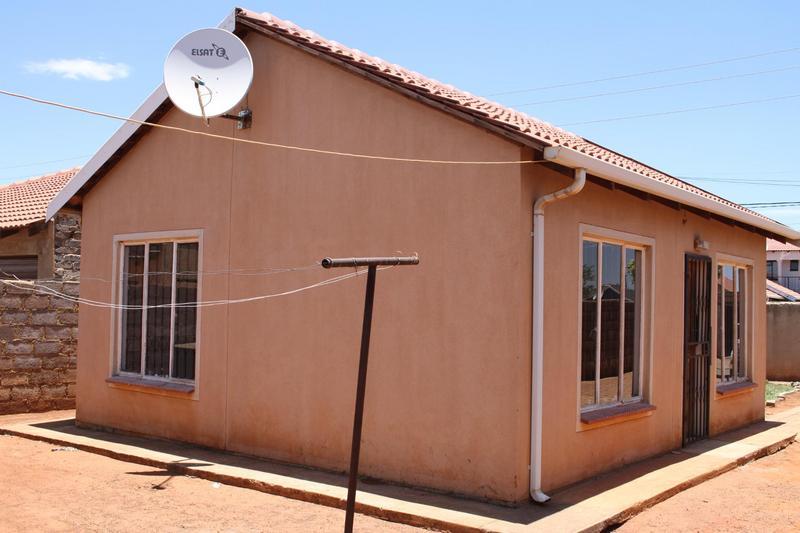 To Let 2 Bedroom Property for Rent in Protea Glen Gauteng