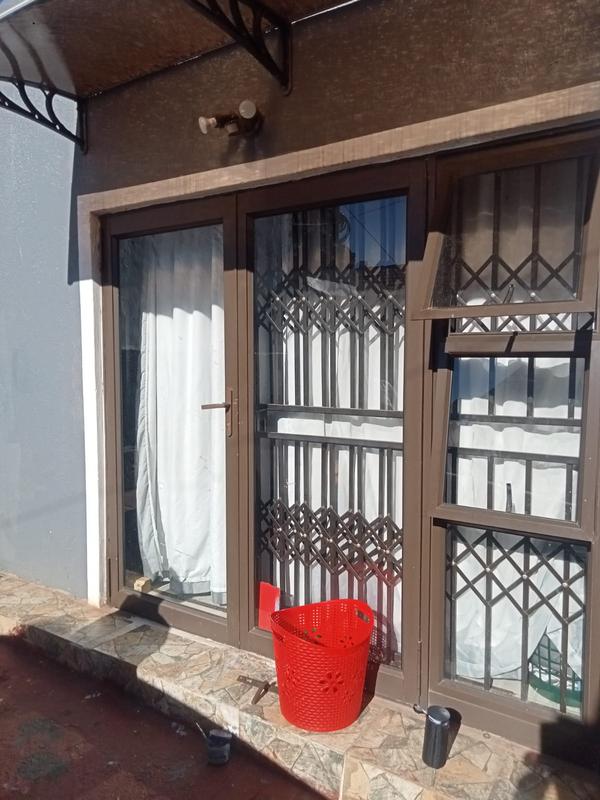 4 Bedroom Property for Sale in Dobsonville Gauteng