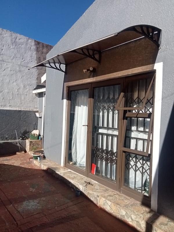 4 Bedroom Property for Sale in Dobsonville Gauteng