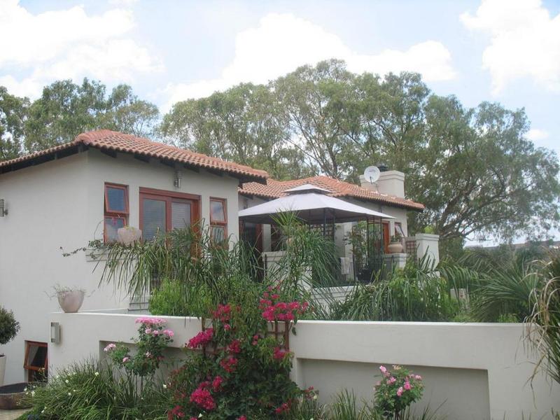 To Let 5 Bedroom Property for Rent in Woodmead Gauteng