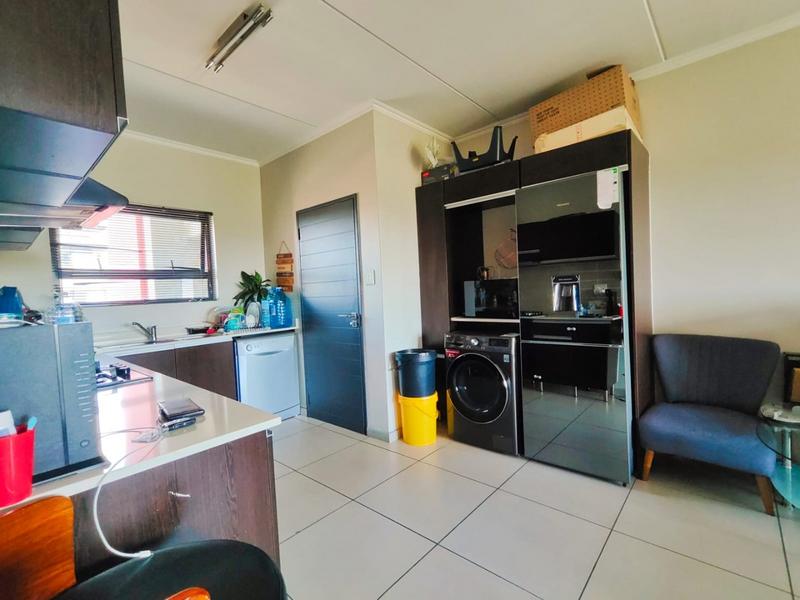 To Let 2 Bedroom Property for Rent in Fourways Gauteng