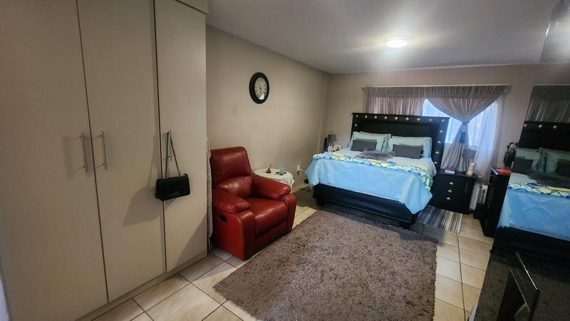 1 Bedroom Property for Sale in Annlin Gauteng