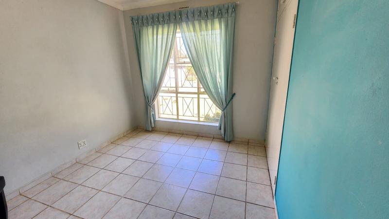 6 Bedroom Property for Sale in Brackendowns Gauteng