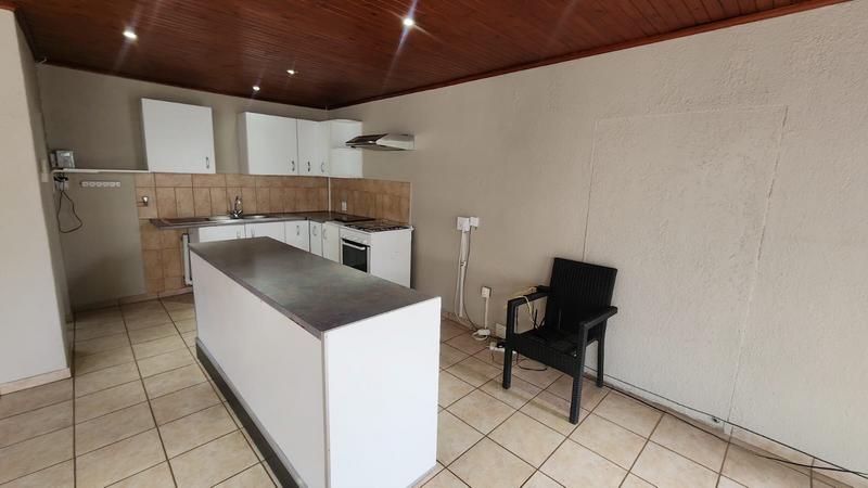 6 Bedroom Property for Sale in Brackendowns Gauteng