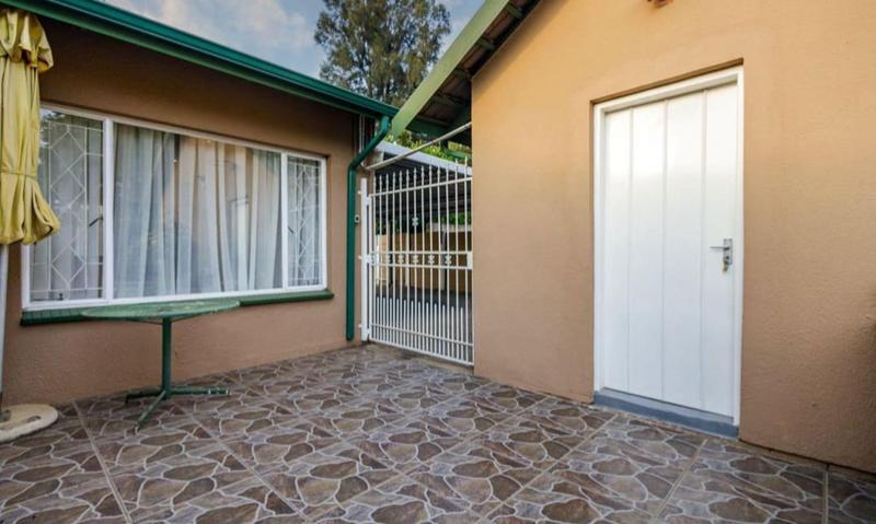 4 Bedroom Property for Sale in Brackendowns Gauteng