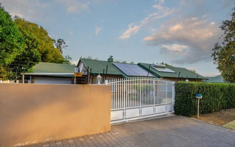 4 Bedroom Property for Sale in Brackendowns Gauteng