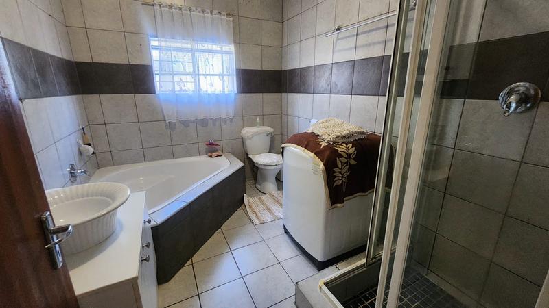 3 Bedroom Property for Sale in Brackenhurst Gauteng