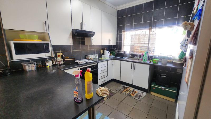 3 Bedroom Property for Sale in Brackenhurst Gauteng