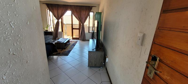 2 Bedroom Property for Sale in Glenvista Gauteng