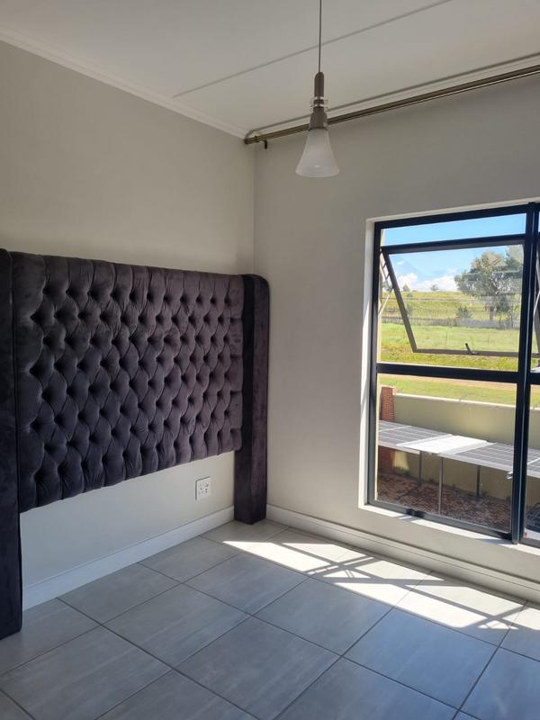 To Let 2 Bedroom Property for Rent in Waterfall Gauteng