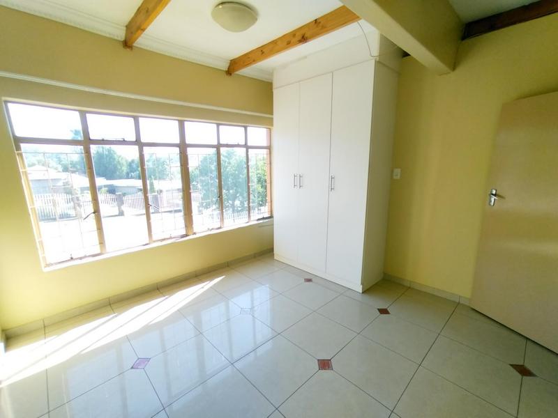 To Let 2 Bedroom Property for Rent in Erasmia Gauteng