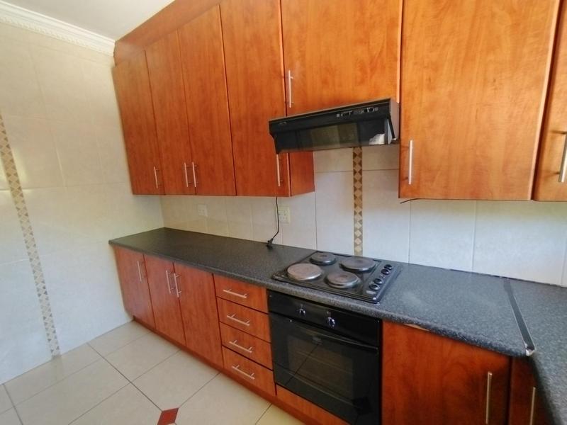 To Let 2 Bedroom Property for Rent in Erasmia Gauteng