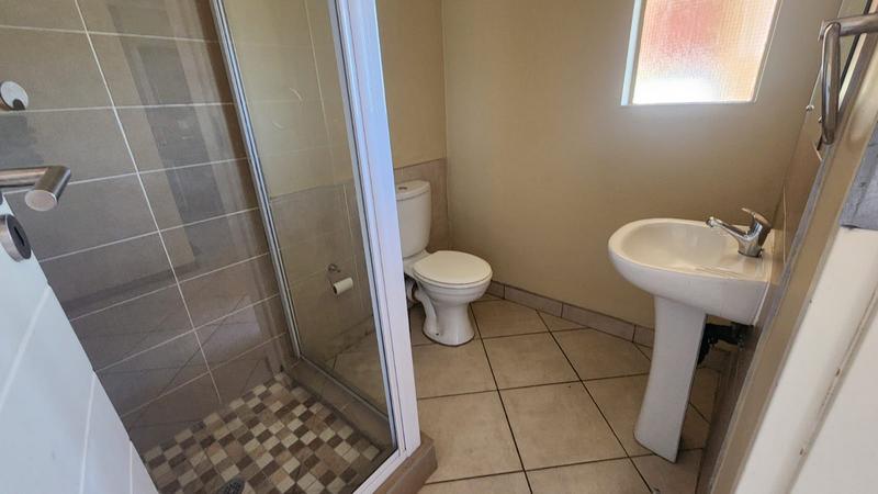 To Let 2 Bedroom Property for Rent in Stone Ridge Gauteng