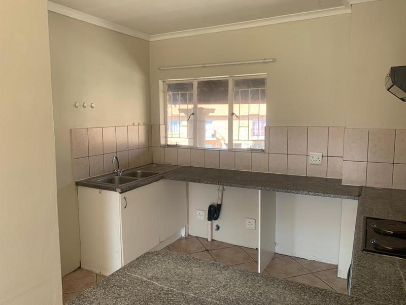 To Let 2 Bedroom Property for Rent in Witfield Gauteng