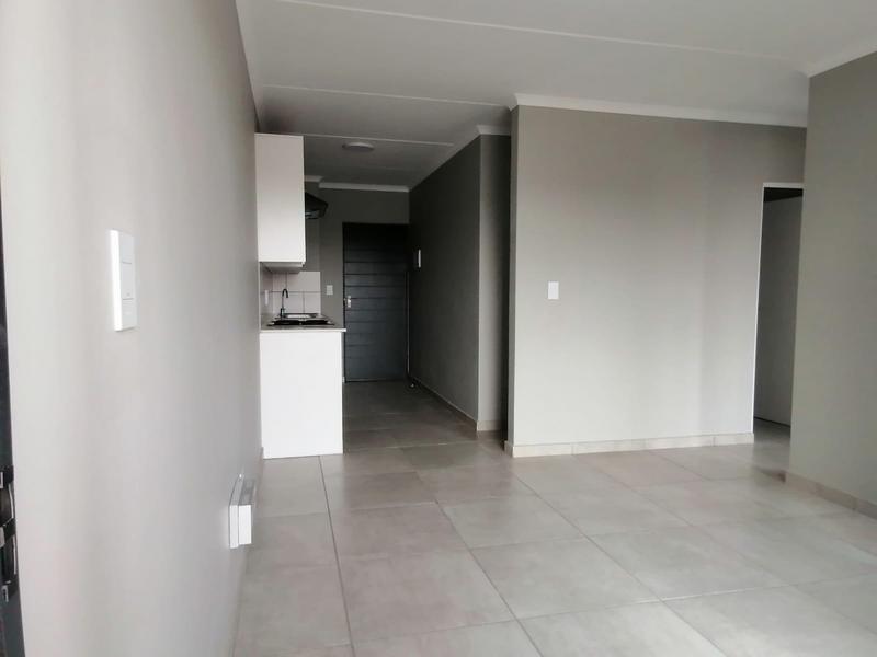 To Let 2 Bedroom Property for Rent in Glen Marais Gauteng