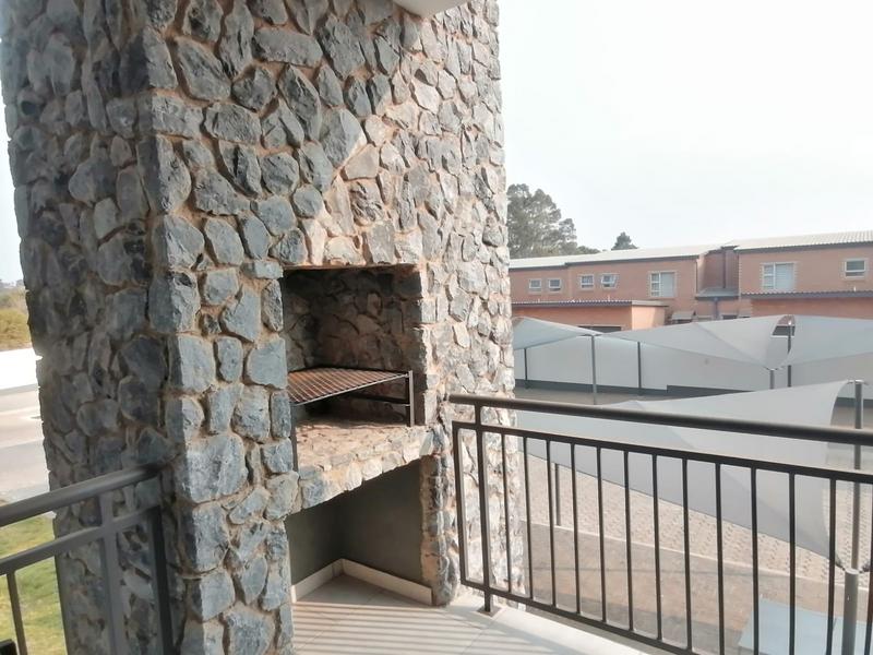 To Let 2 Bedroom Property for Rent in Glen Marais Gauteng