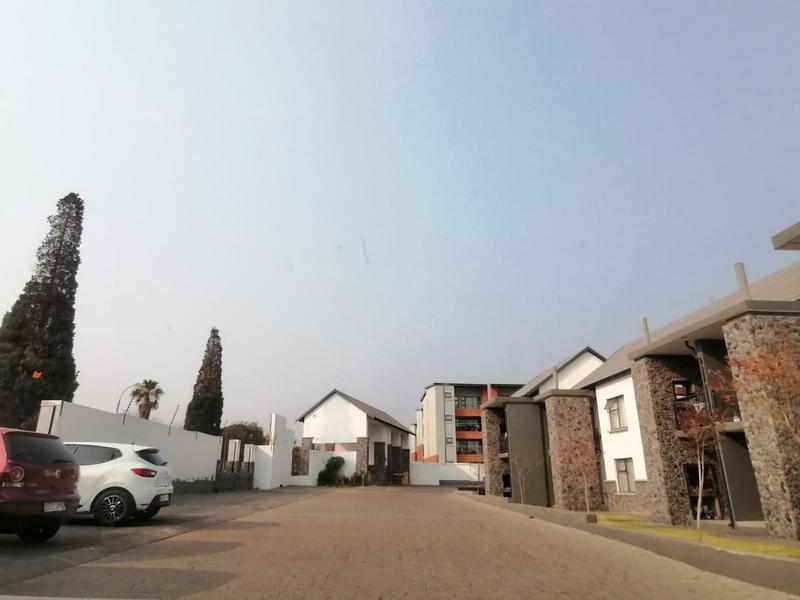 To Let 2 Bedroom Property for Rent in Glen Marais Gauteng