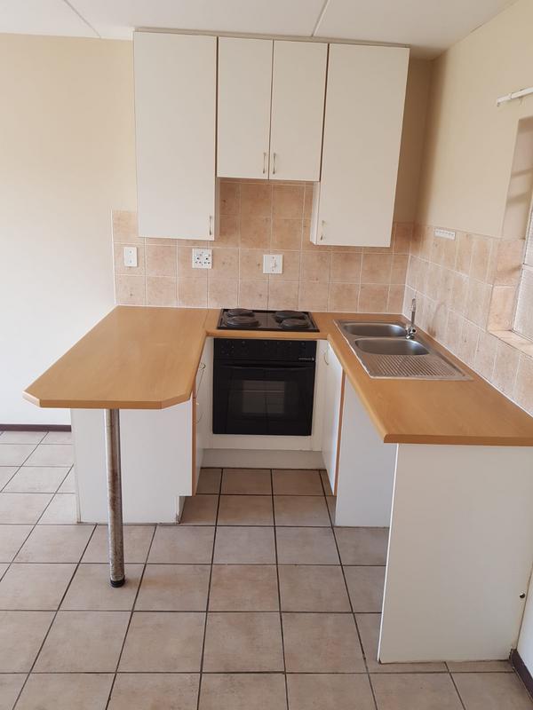 To Let 1 Bedroom Property for Rent in Ravenswood Gauteng