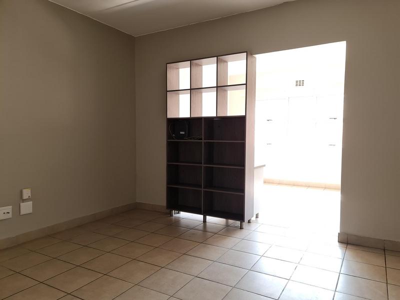 To Let 1 Bedroom Property for Rent in Die Hoewes Gauteng