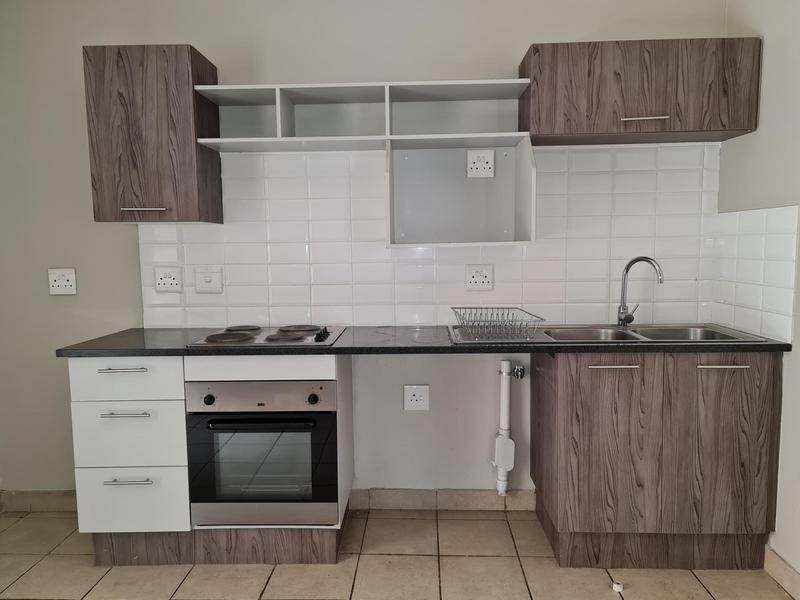 To Let 1 Bedroom Property for Rent in Die Hoewes Gauteng