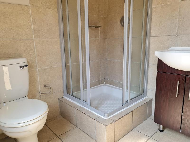 To Let 1 Bedroom Property for Rent in Die Hoewes Gauteng