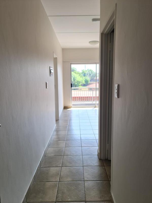 To Let 1 Bedroom Property for Rent in Die Hoewes Gauteng