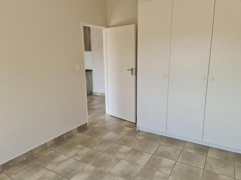 To Let 1 Bedroom Property for Rent in Die Hoewes Gauteng