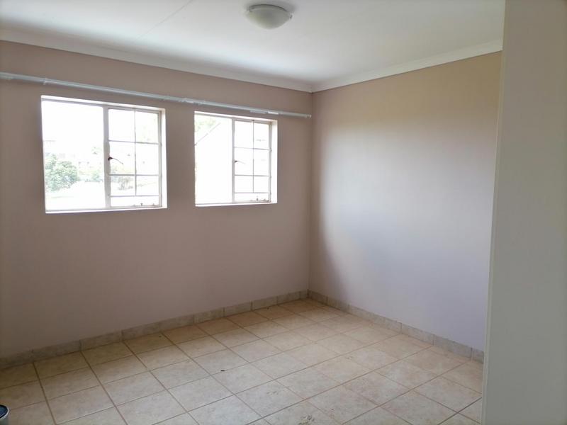 To Let 2 Bedroom Property for Rent in Die Hoewes Gauteng