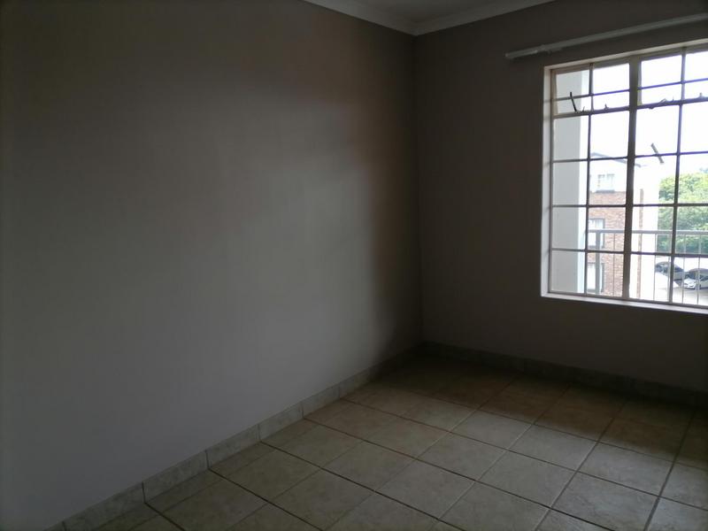 To Let 2 Bedroom Property for Rent in Die Hoewes Gauteng