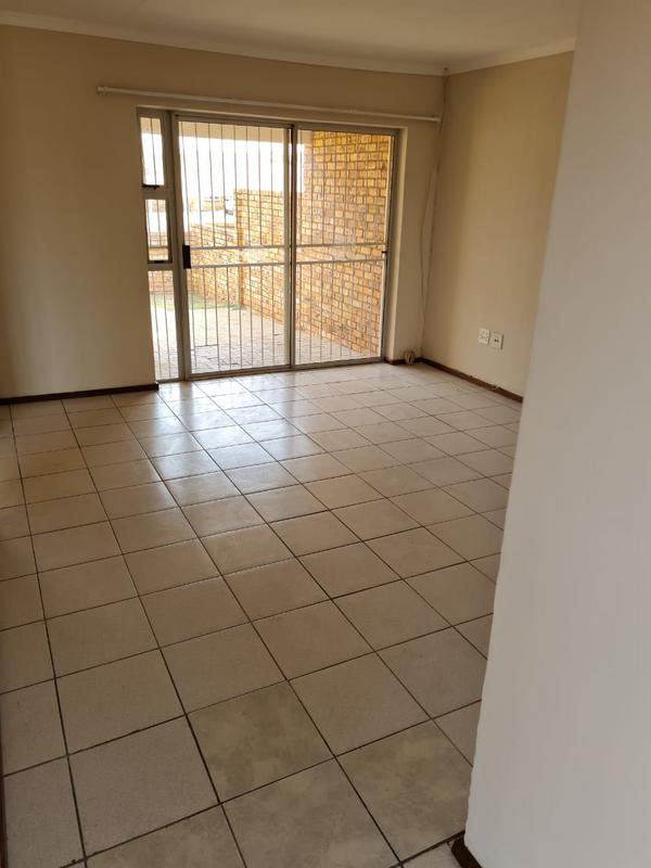 To Let 2 Bedroom Property for Rent in Pierre Van Ryneveld Gauteng