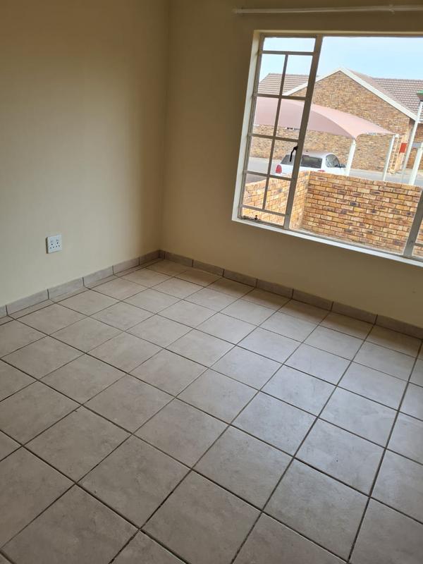 To Let 2 Bedroom Property for Rent in Pierre Van Ryneveld Gauteng