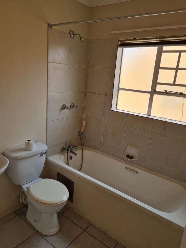 To Let 2 Bedroom Property for Rent in Pierre Van Ryneveld Gauteng