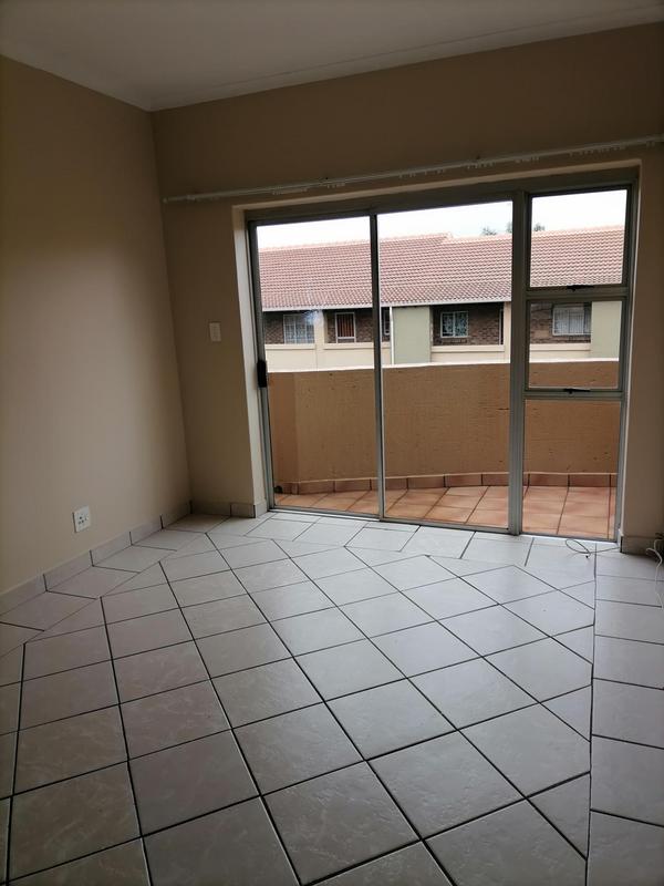 To Let 1 Bedroom Property for Rent in Amberfield Gauteng