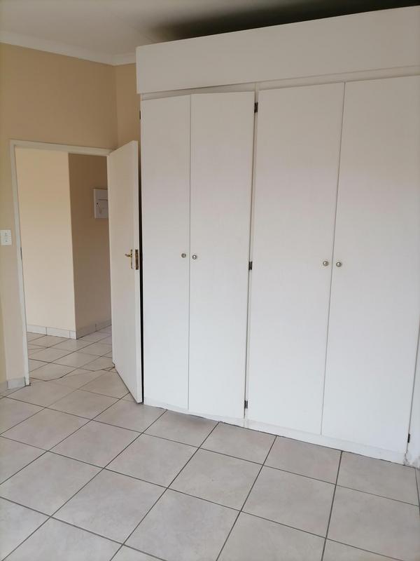 To Let 1 Bedroom Property for Rent in Amberfield Gauteng