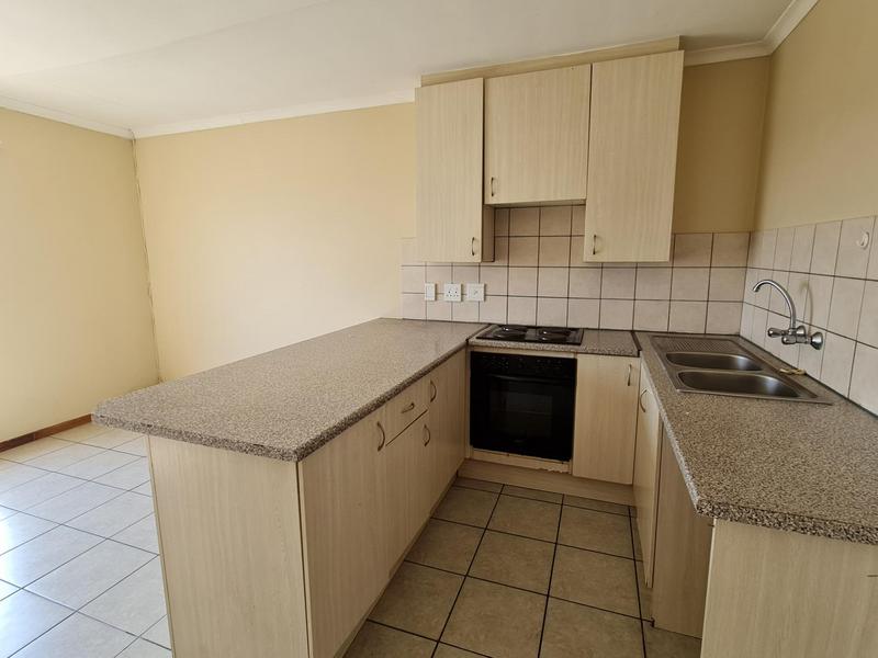 To Let 1 Bedroom Property for Rent in Grand Central Gauteng