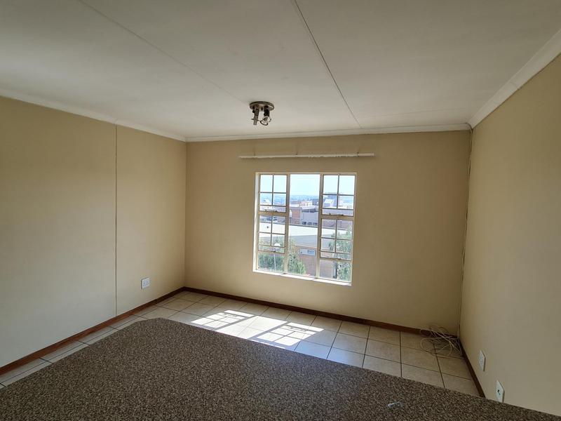 To Let 1 Bedroom Property for Rent in Grand Central Gauteng