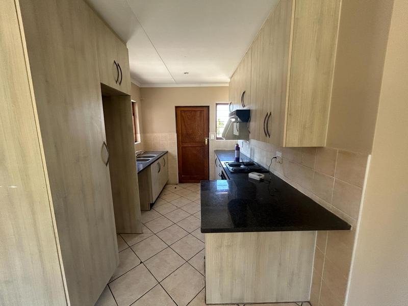 2 Bedroom Property for Sale in The Reeds Gauteng