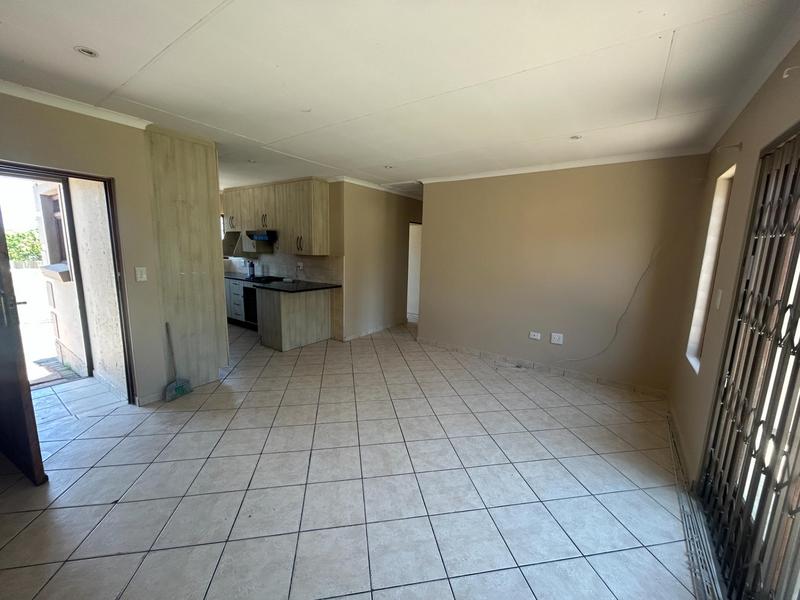 2 Bedroom Property for Sale in The Reeds Gauteng