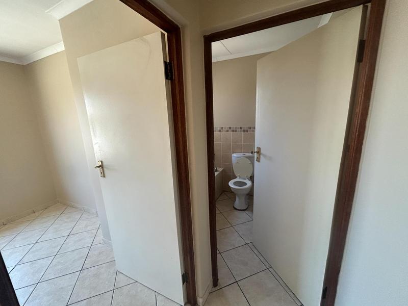 2 Bedroom Property for Sale in The Reeds Gauteng