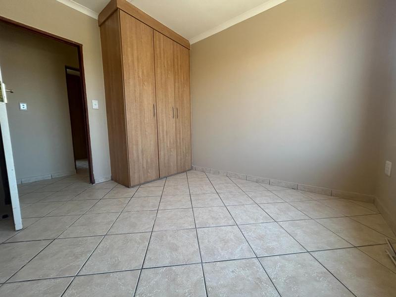 2 Bedroom Property for Sale in The Reeds Gauteng